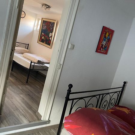 Gaestehaus Linden -Zweibettzimmer Εξωτερικό φωτογραφία