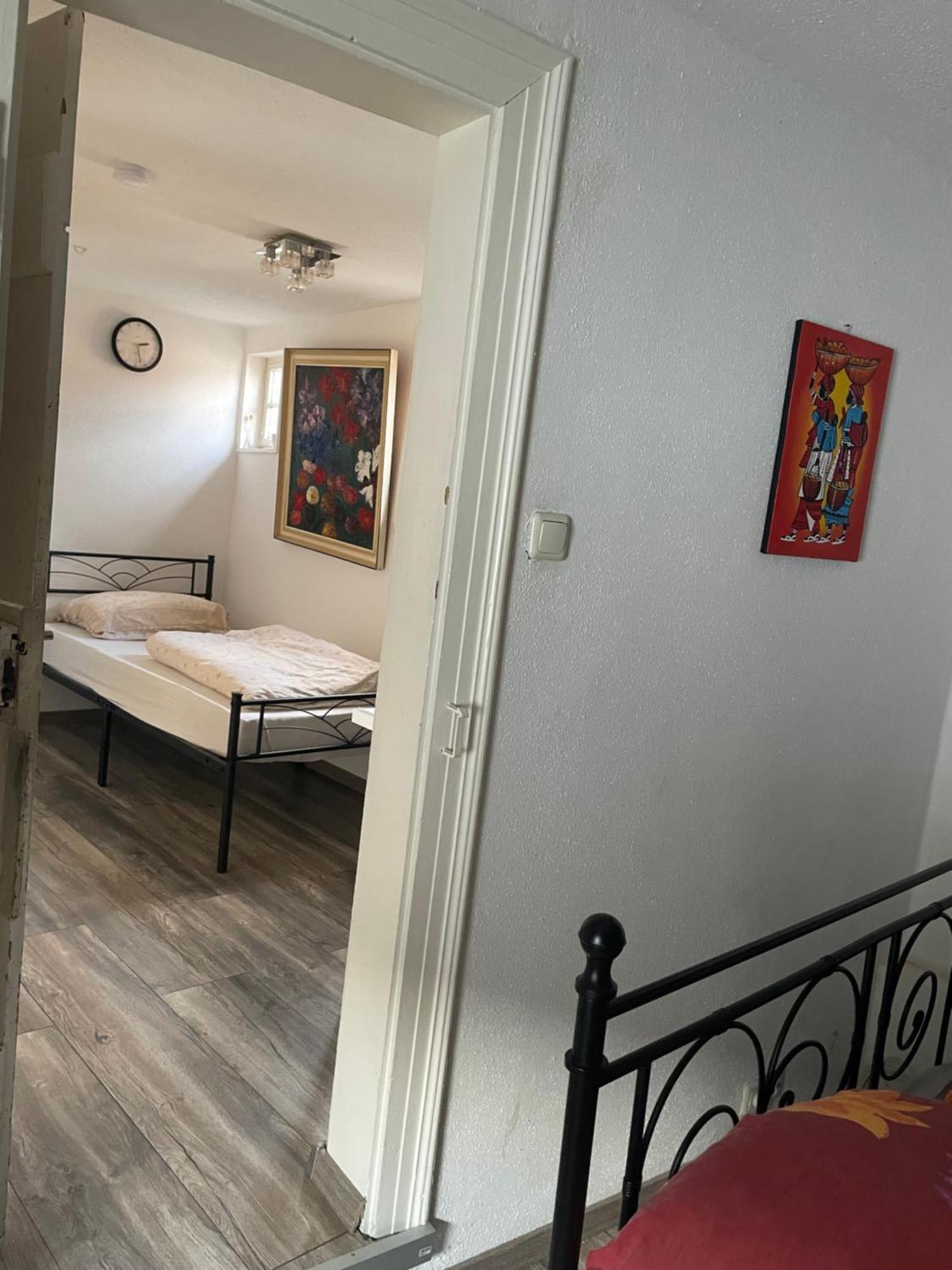 Gaestehaus Linden -Zweibettzimmer Εξωτερικό φωτογραφία