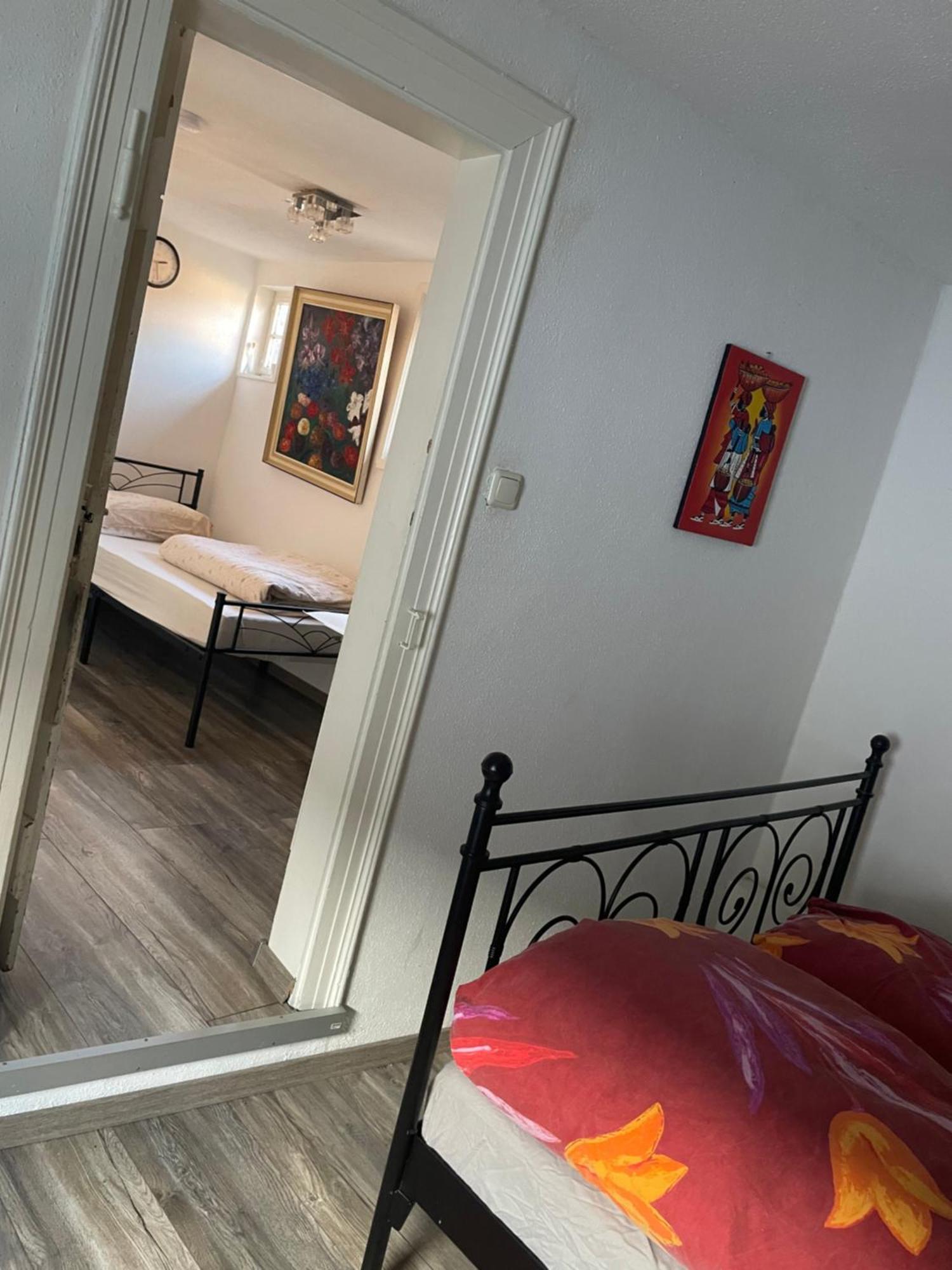 Gaestehaus Linden -Zweibettzimmer Εξωτερικό φωτογραφία